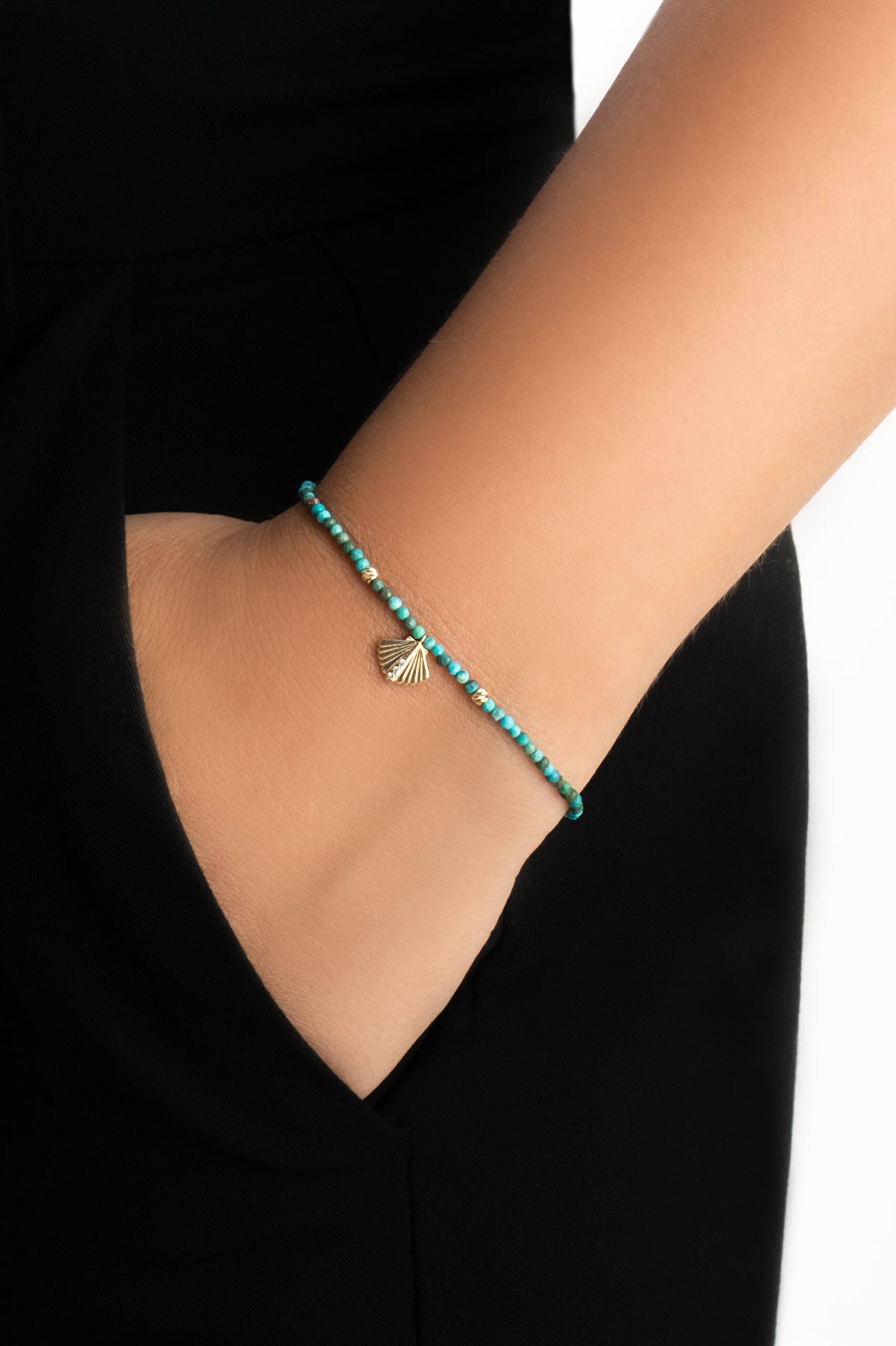 ⁠ Deniz Kabuğu Figürlü Turkuaz Taşlı 14 Ayar Altın Bileklik_1}