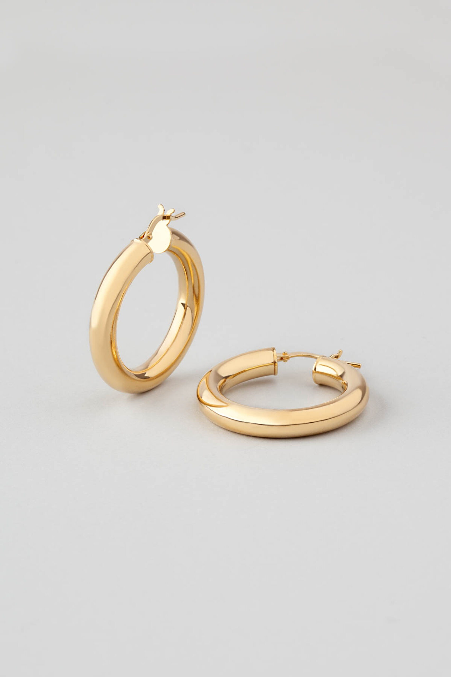 İtalyan Tasarım 18 Ayar Sarı Altın Kaplama Halka Gümüş  Küpe