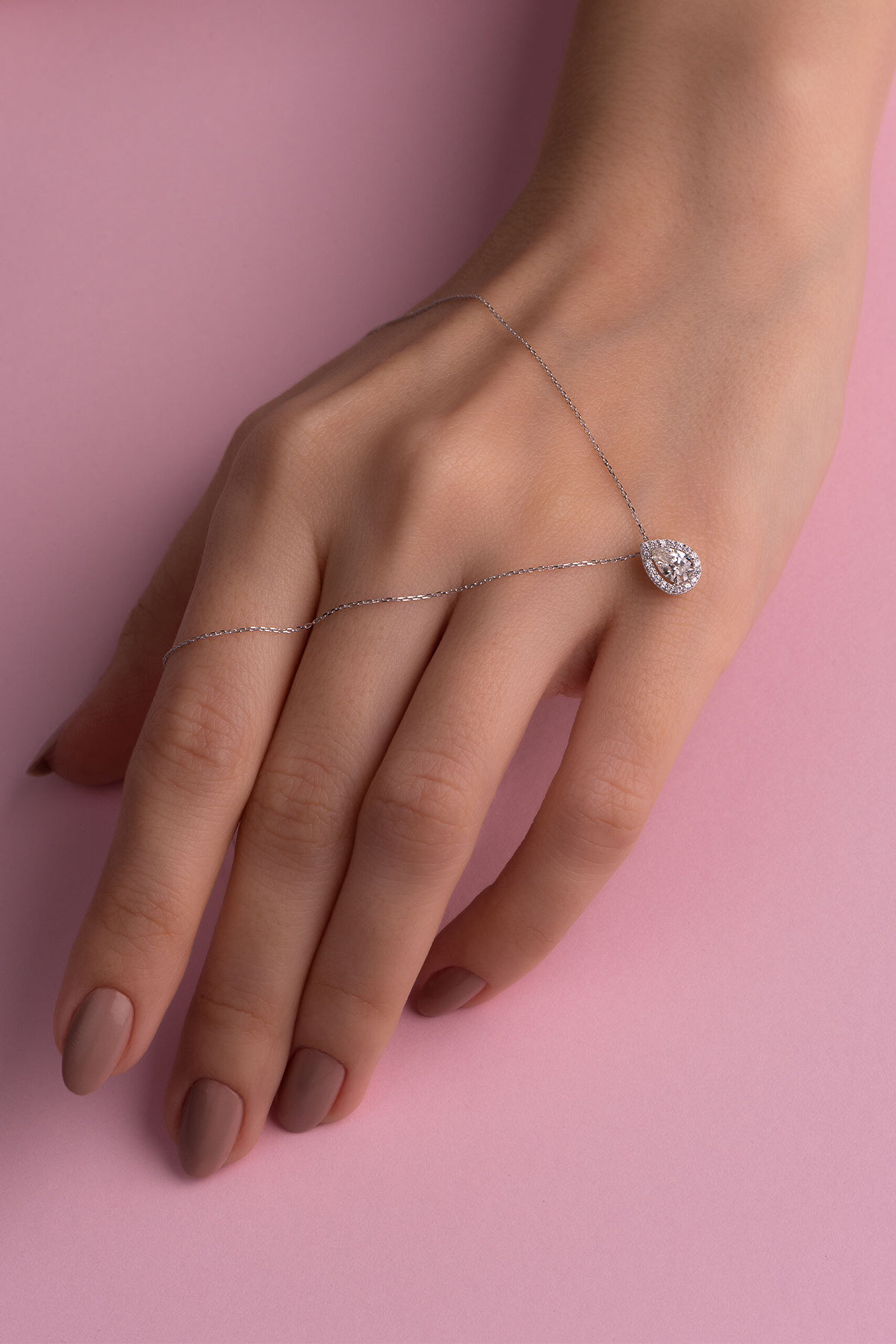 ⁠ Beyaz Altın Sertifikalı Premium Created Damla Taşlı  0.57 Ct Effect Tektaş Kolye_1}